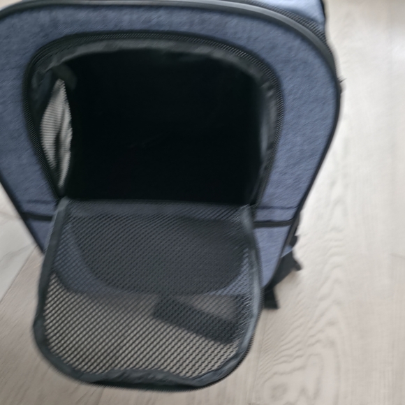 Travel carrier for animals - Picture 3 of 8